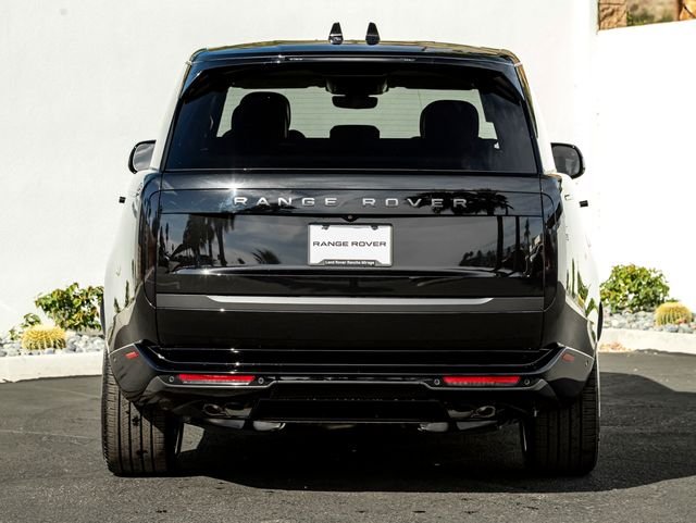 New 2026 Santorini Black Land Rover SE image 8