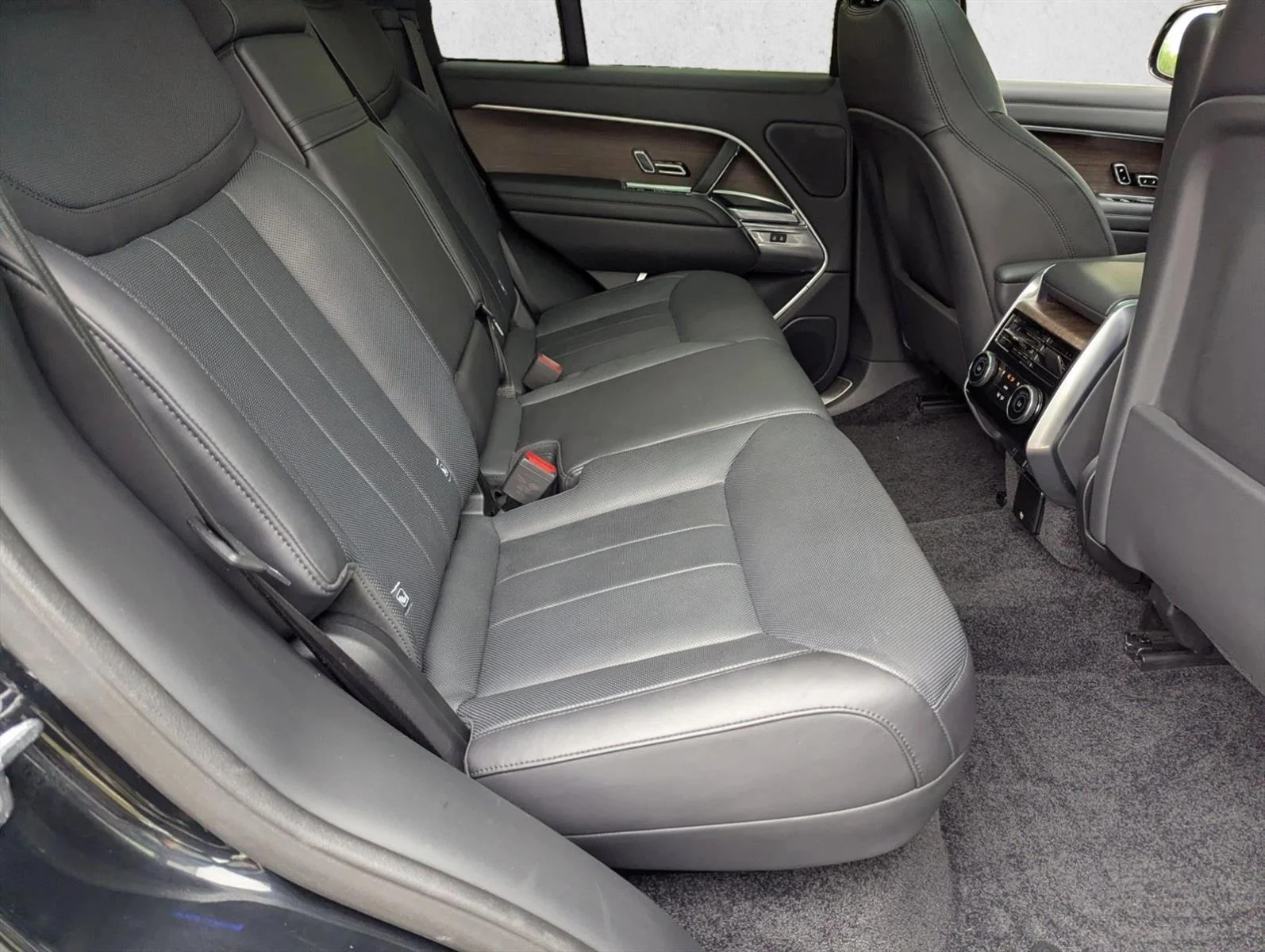 Used 2023 Black Land Rover SE image 19