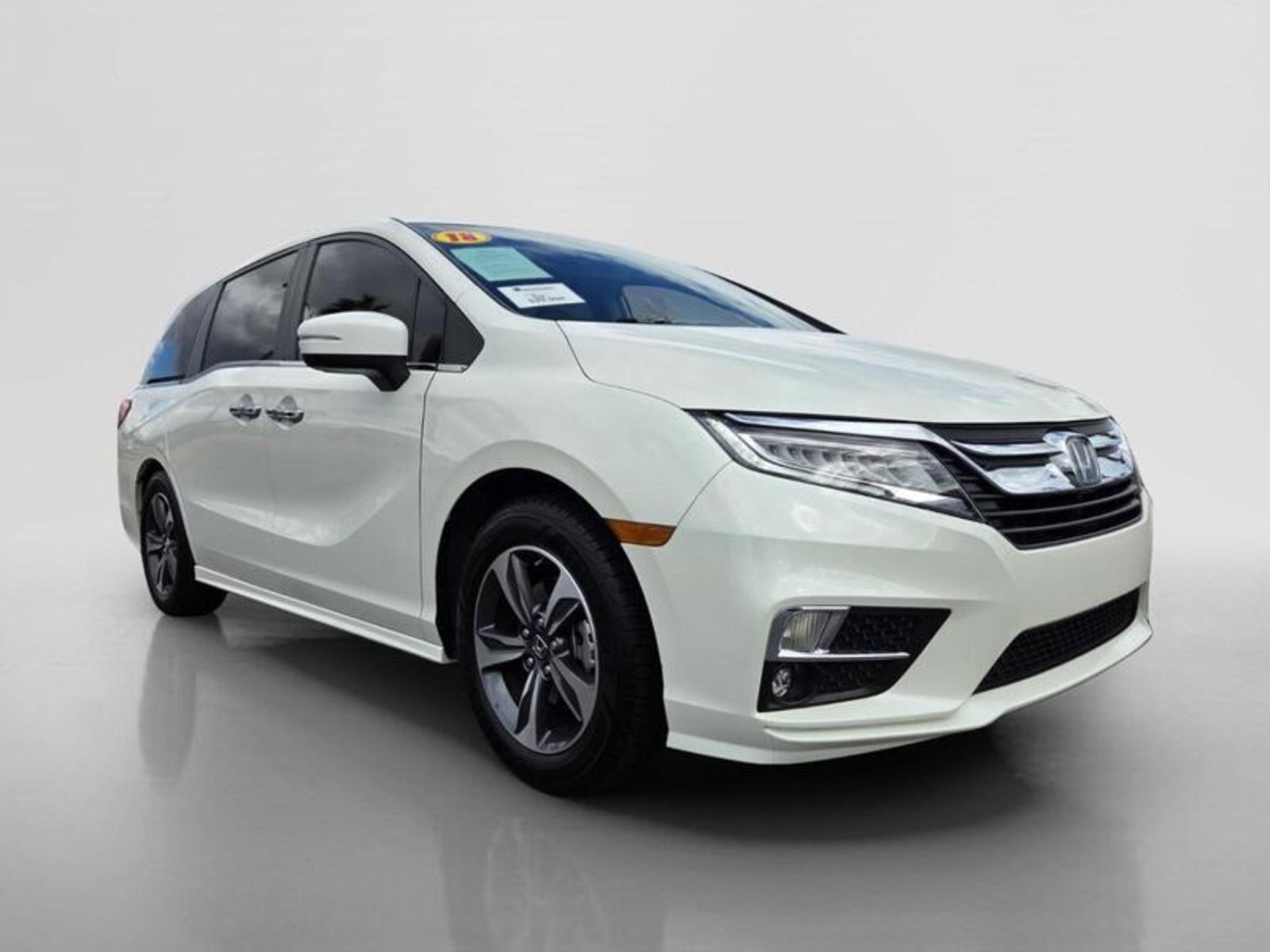 Used 2018 PEARL WHITE Honda Touring image 7
