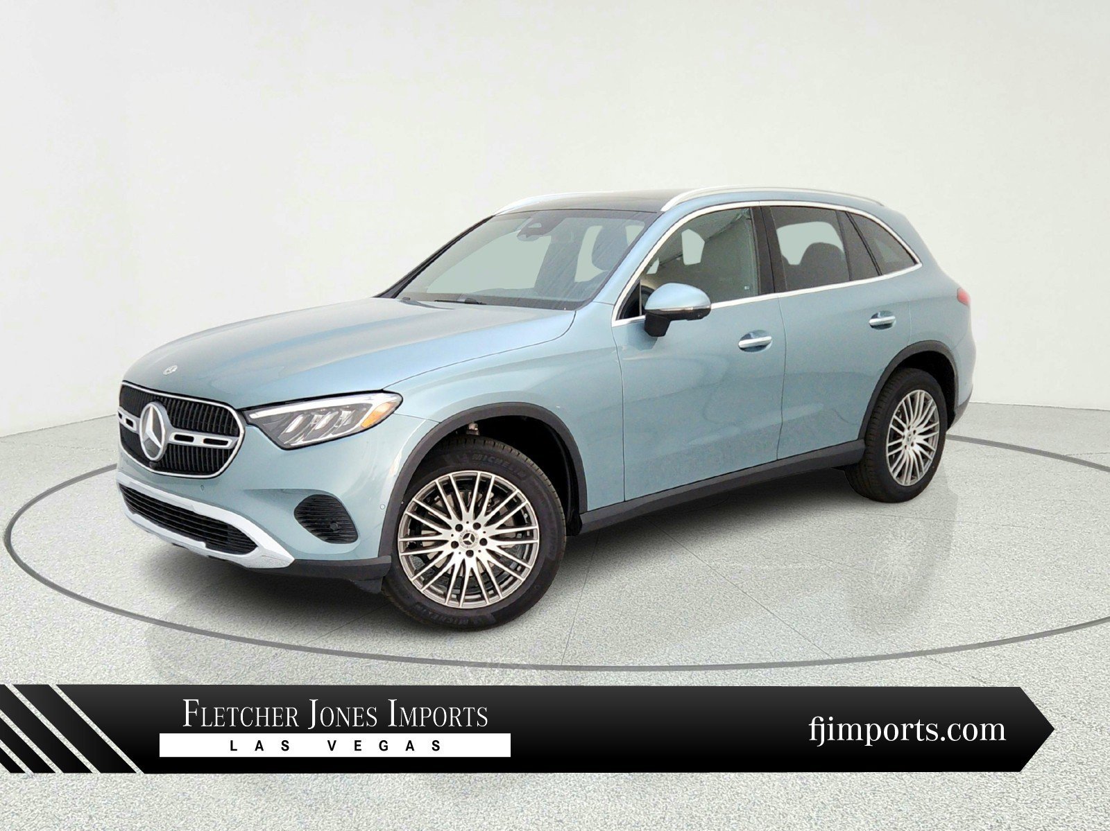 New 2026 Verde Silver Metallic Mercedes-Benz GLC 300 SUV image 22