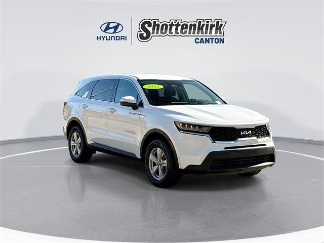 Used 2022 Kia Sorento LX with VIN 5XYRGDLC8NG079435 for sale in Canton, GA