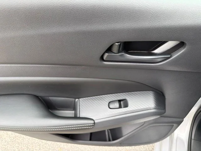 Used 2025 Silver Nissan 2.5 SV image 18