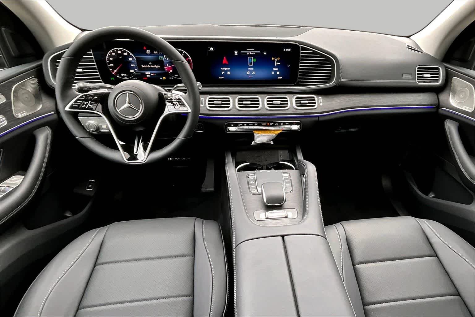 New 2026 040/Black Mercedes-Benz GLS 450 image 8