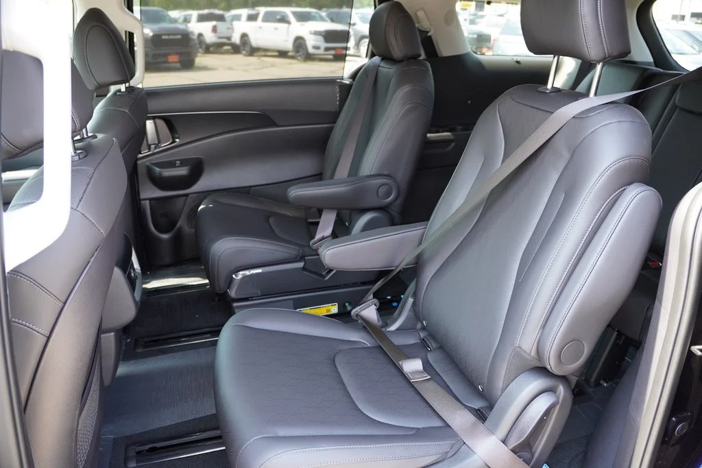 New 2027 Deep Chroma Blue Kia EX image 11