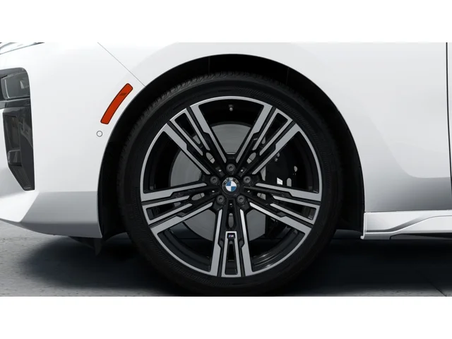 New 2026 Mineral White Metallic BMW 760i xDrive image 7