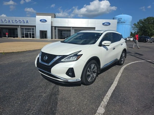 Used 2019 White Nissan SL image 7