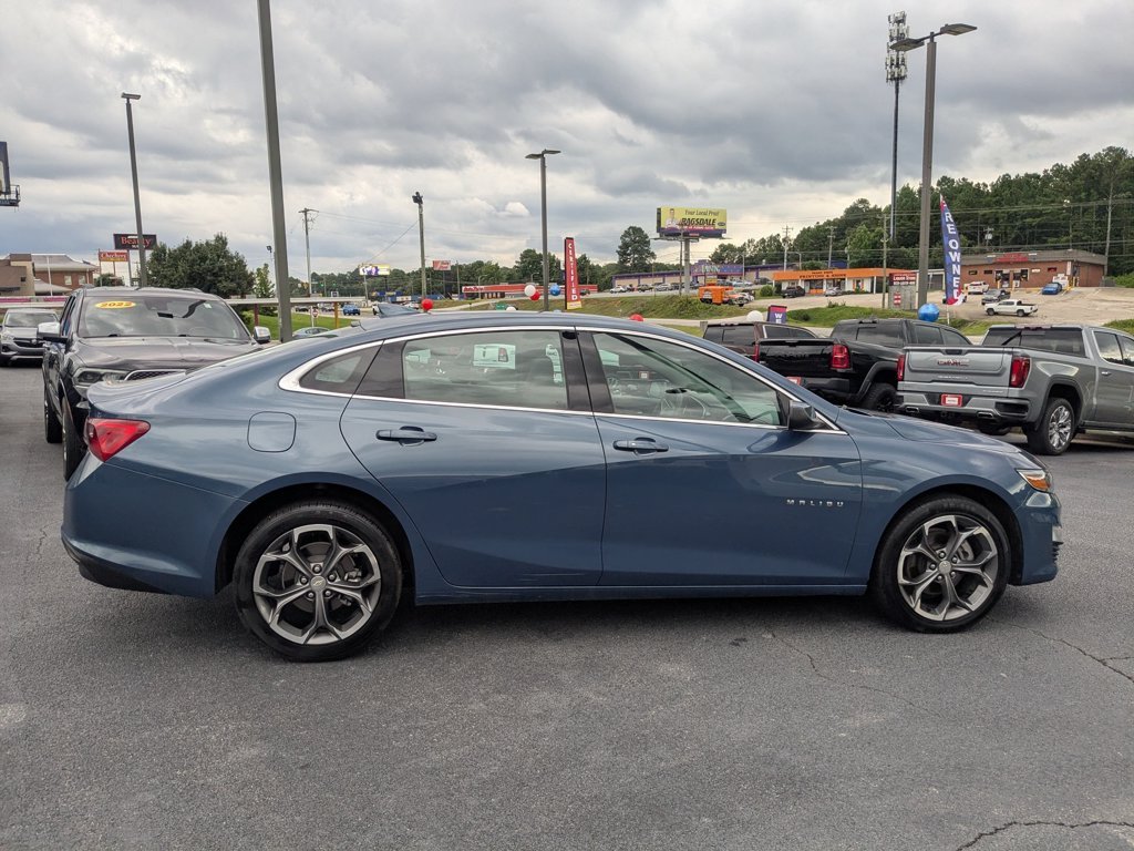 Used 2024 Lakeshore Blue Metallic Chevrolet LT image 4