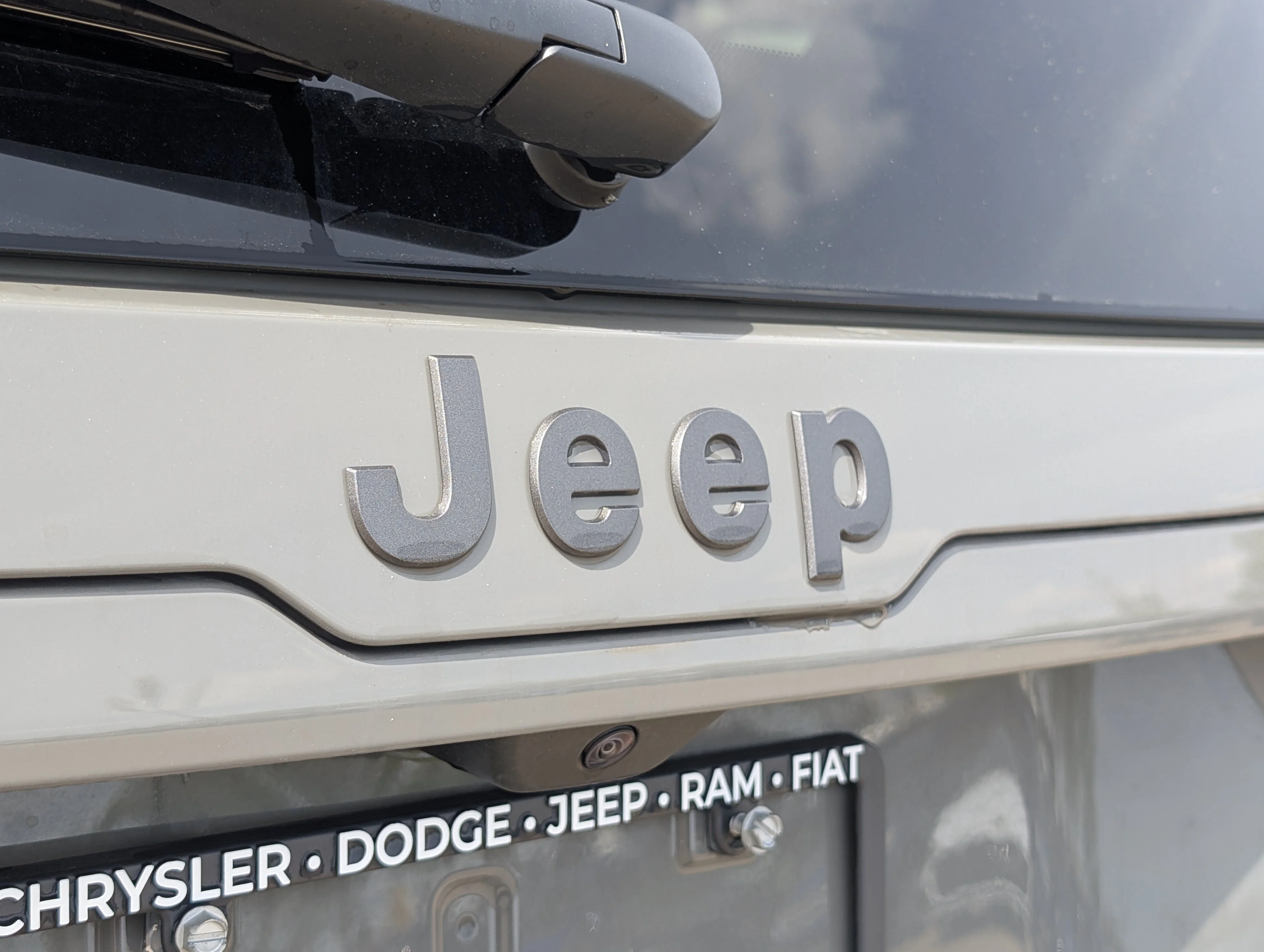 New 2026 Sting-Grey Jeep Laredo image 15