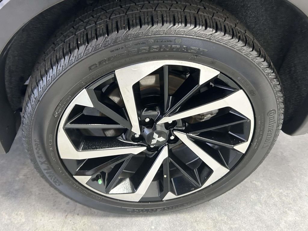 Used 2023 Gray Mitsubishi SE Special Edition image 9