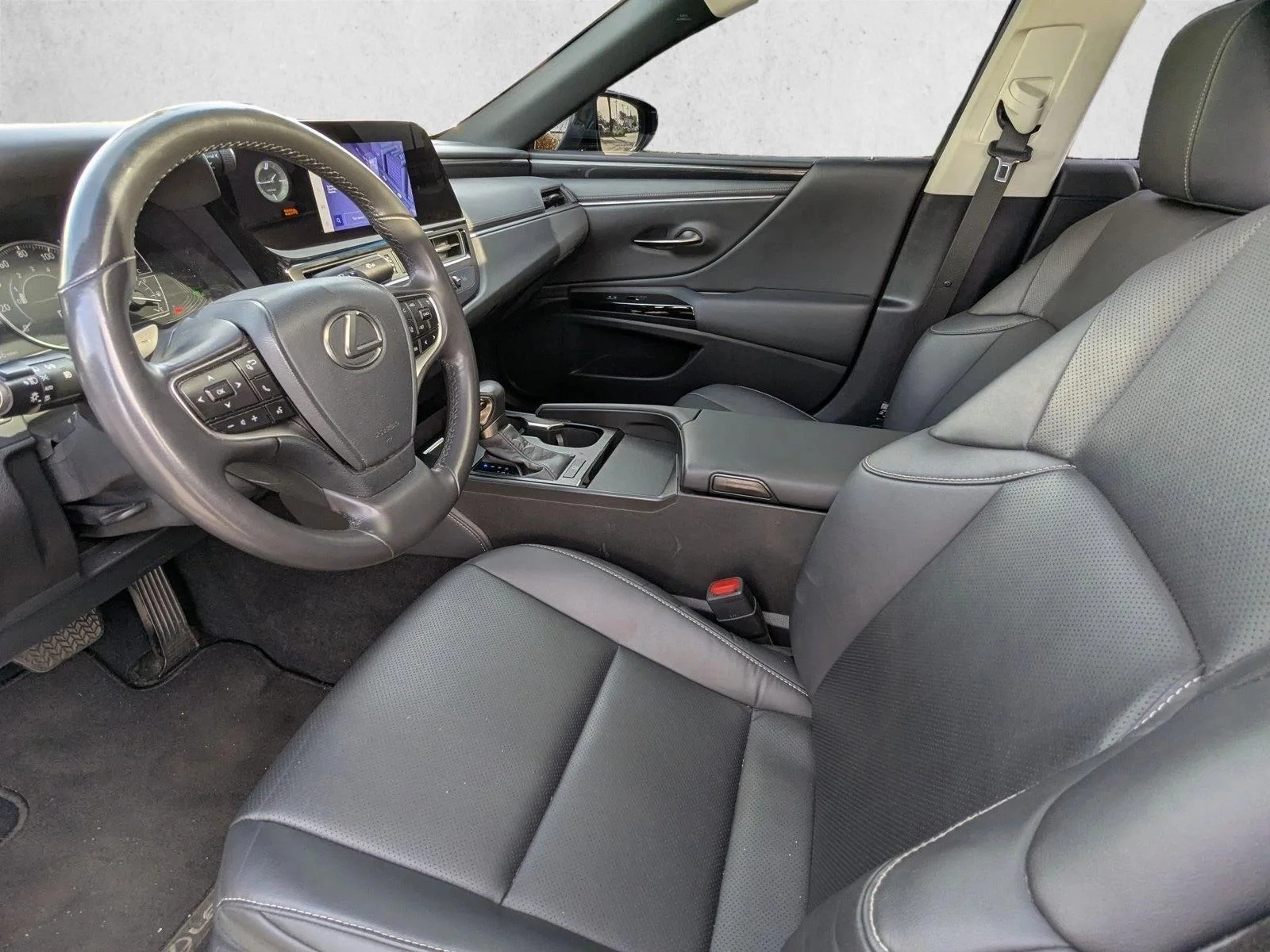 2024 Lexus ES 350 - Photo 16