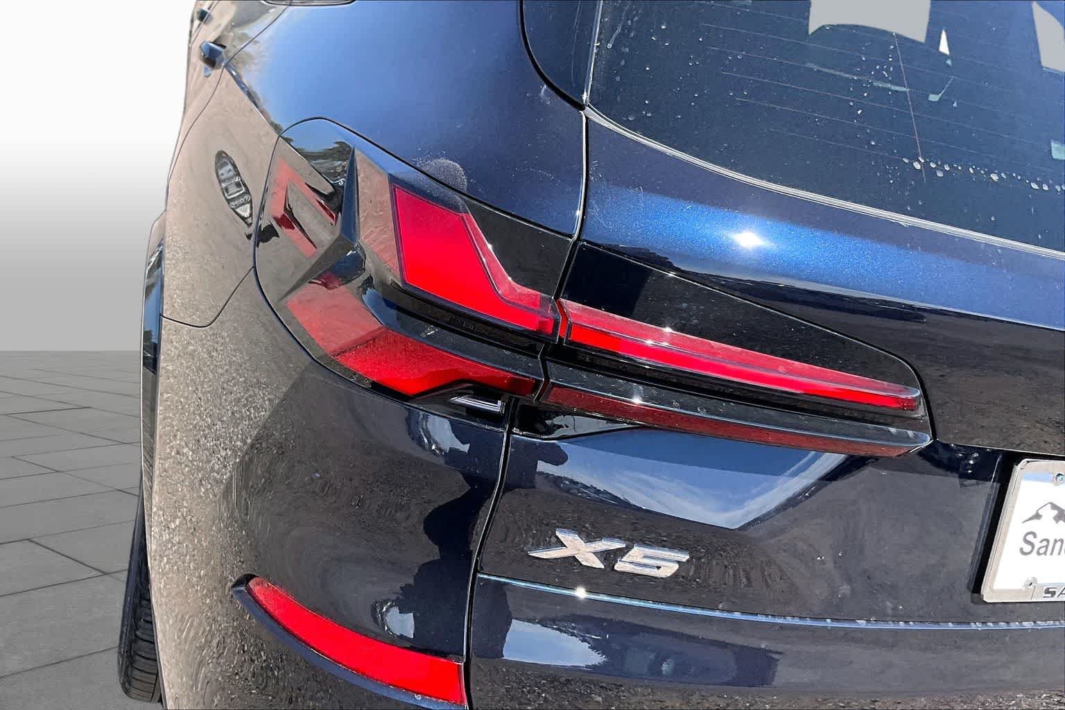 New 2026 Carbon Black Metallic BMW xDrive50e image 14