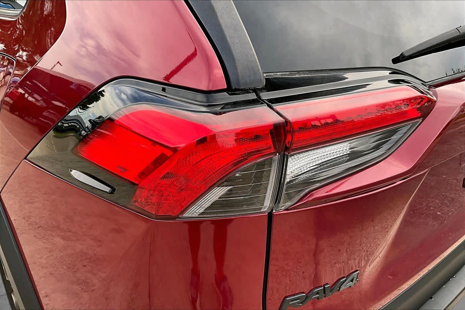 Used 2019 Ruby Flare Pearl Toyota Adventure image 29