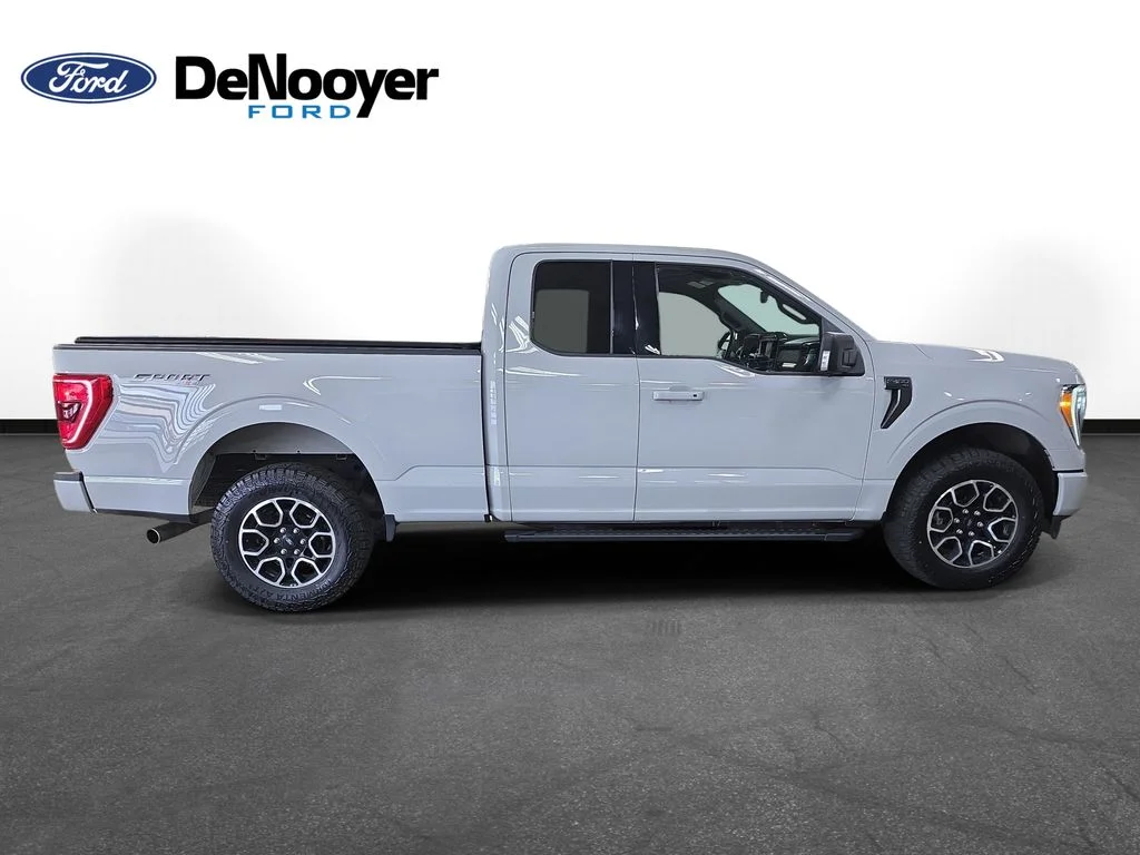 Used 2023 Avalanche Ford XLT image 5