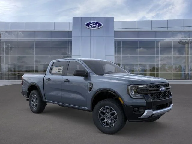 New 2025 Azure Gray Metallic Ford XLT image 7