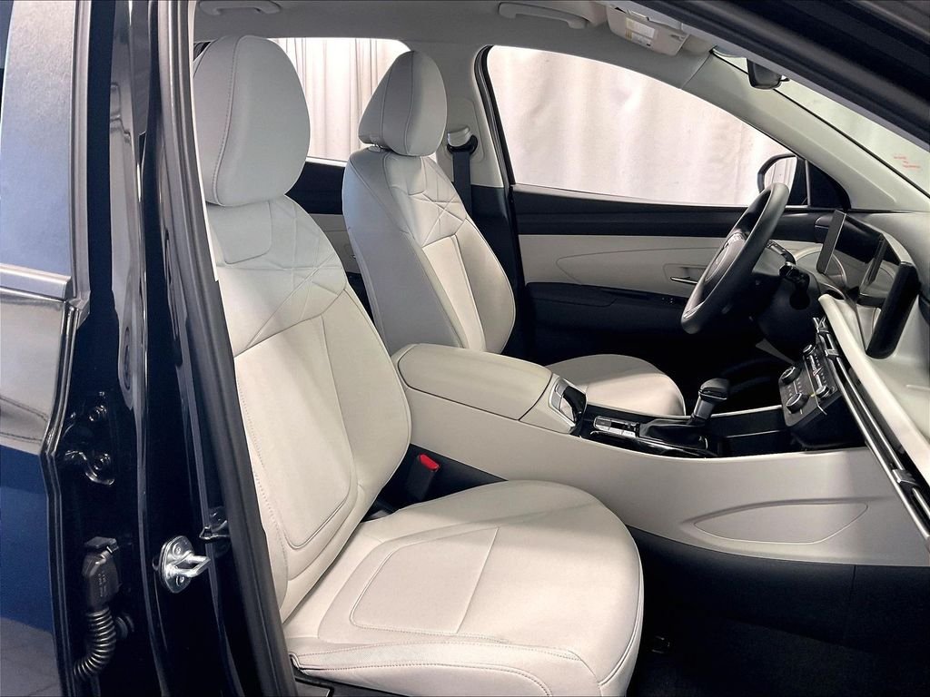 Used 2026 Black Hyundai SE image 11