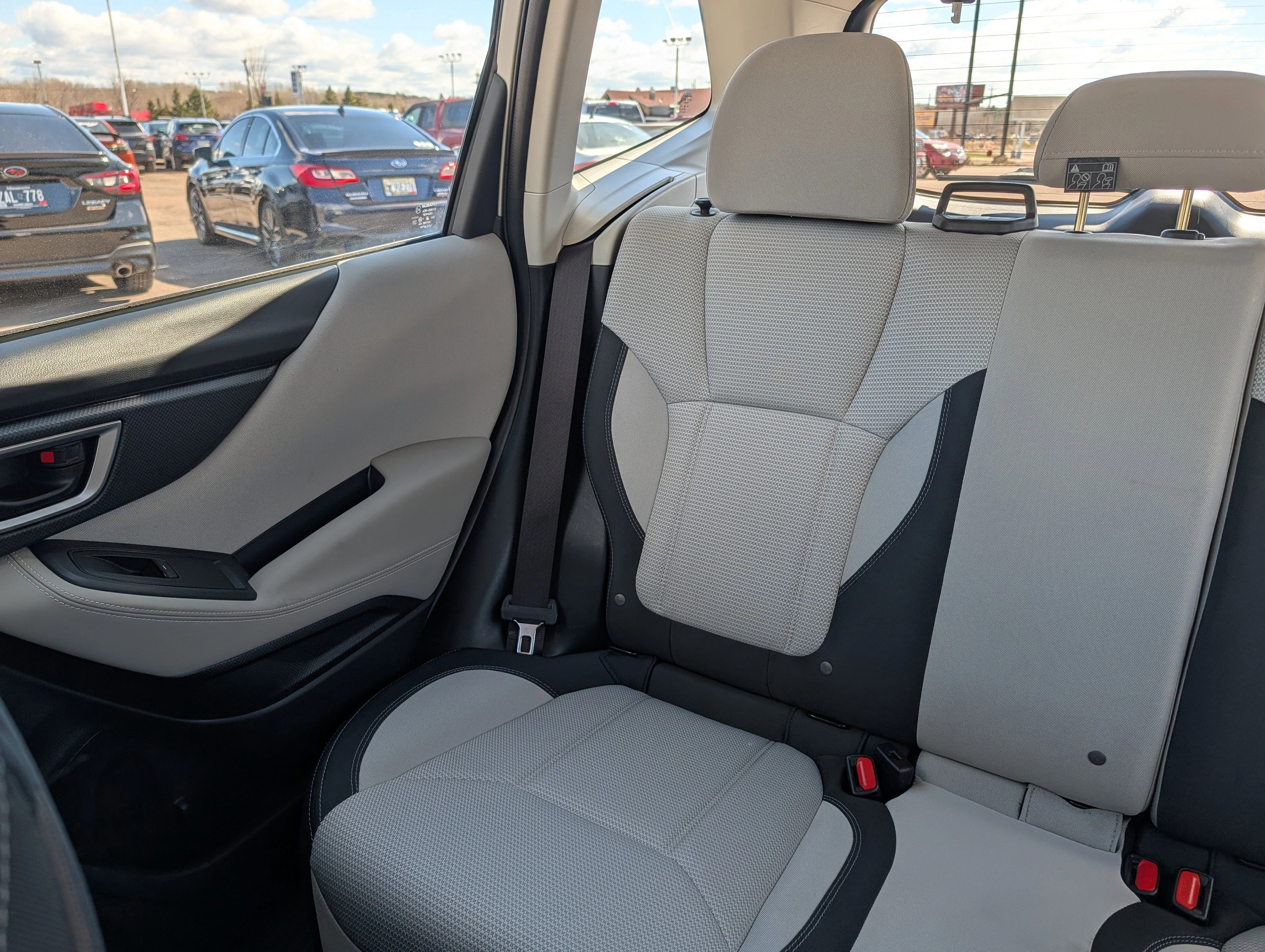 Used 2020 Crystal White Pearl Subaru 4DR SUV 2.5I image 12