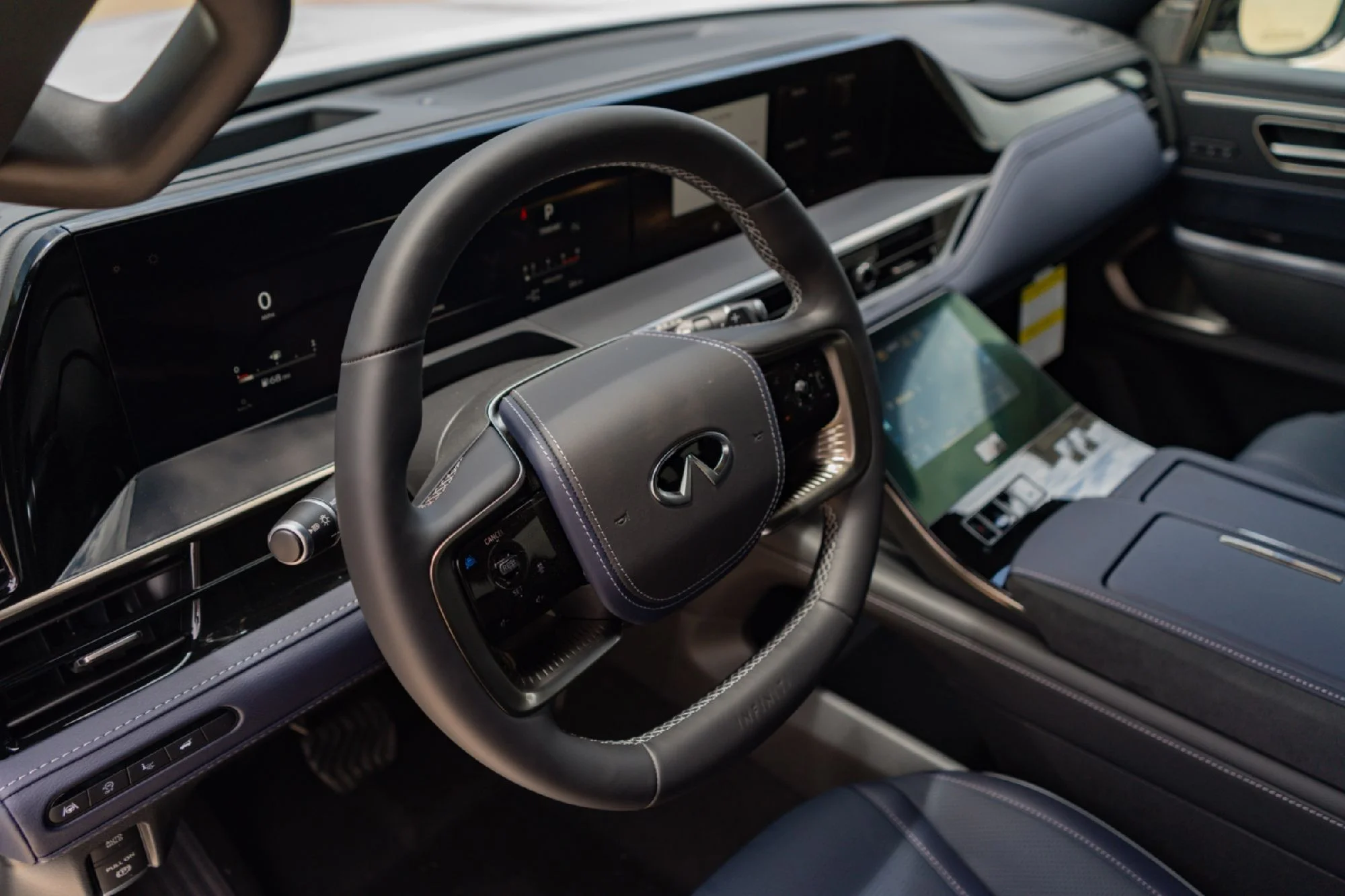 New 2027 RADIANT WHITE INFINITI Sport 4WD image 8