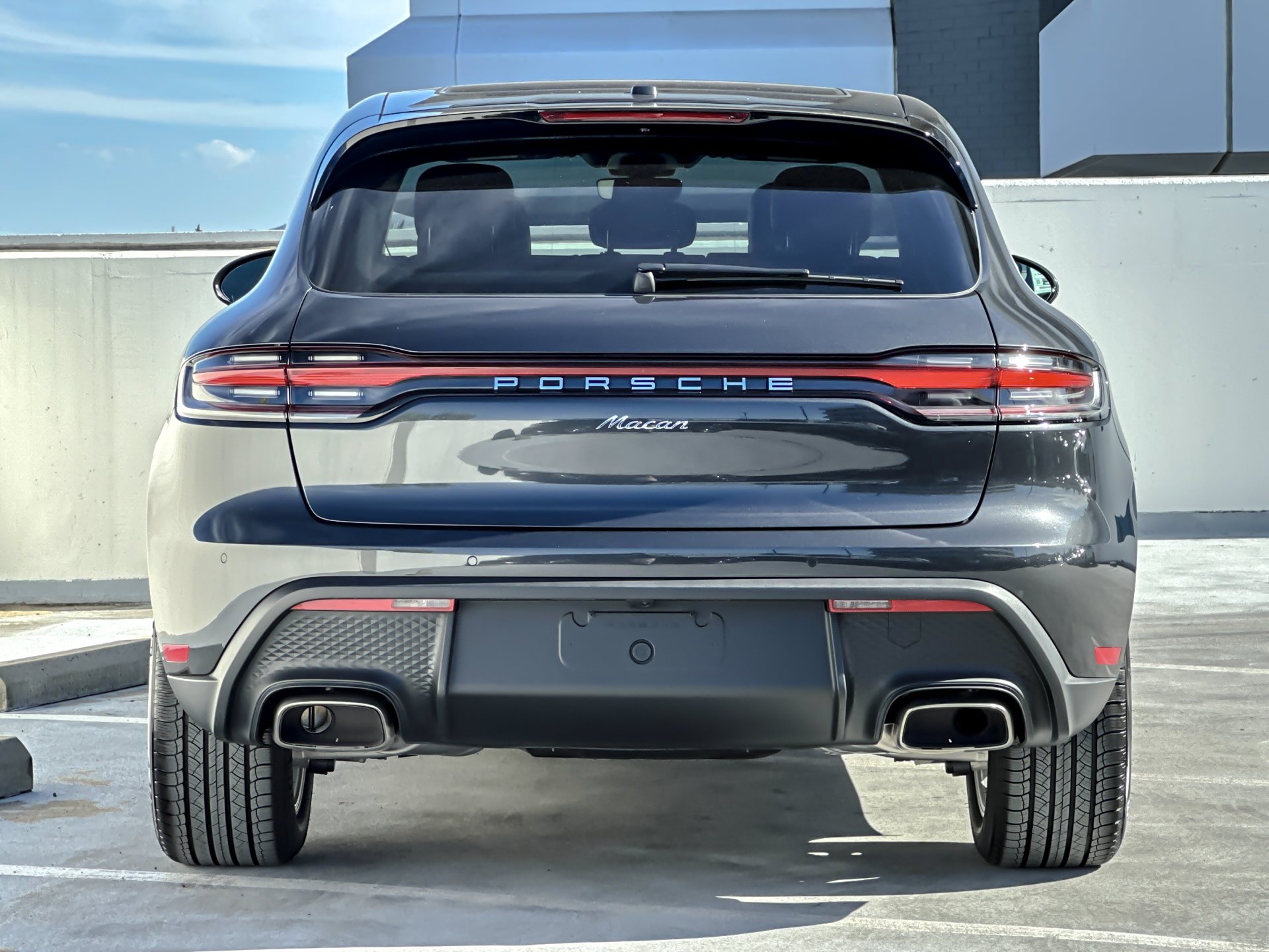 New 2026  Porsche Macan (AWD) image 8