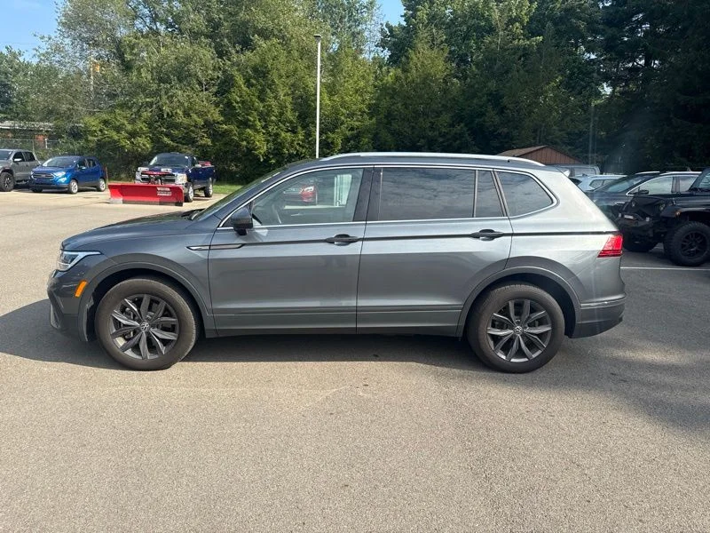 Used 2023 Gray Volkswagen 2.0T SE image 18