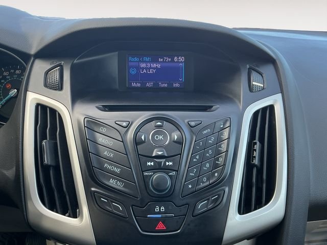 Used 2012 White Ford SE image 12