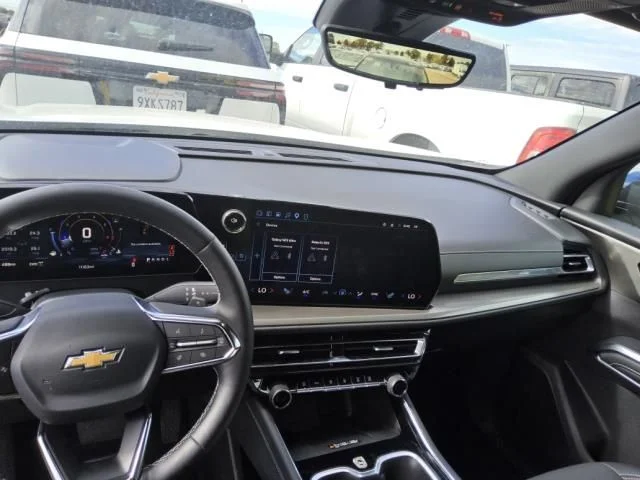 Used 2026 White Chevrolet LT image 8