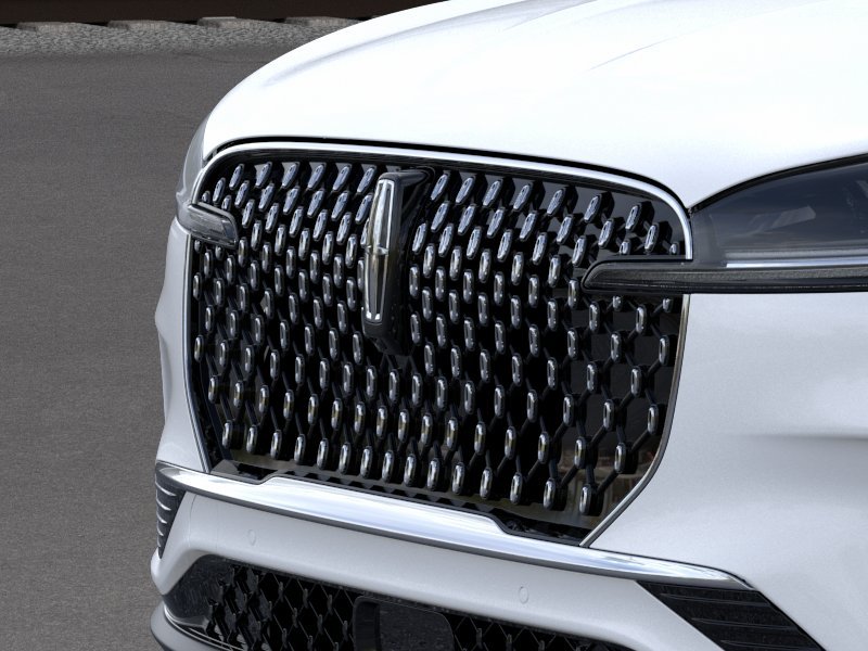 New 2026 Pristine White Metallic Tri-Coat Lincoln Premiere® image 17
