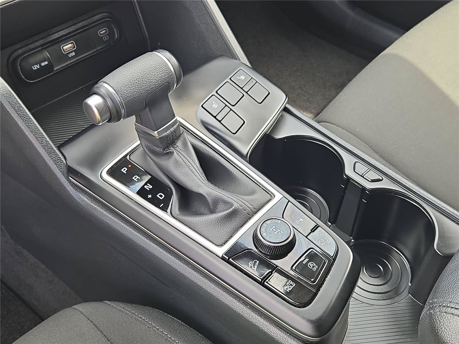 2025 Kia Sportage LX - Photo 28