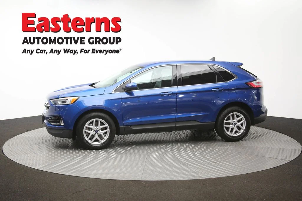 Used 2021 Blue Ford SEL image 57