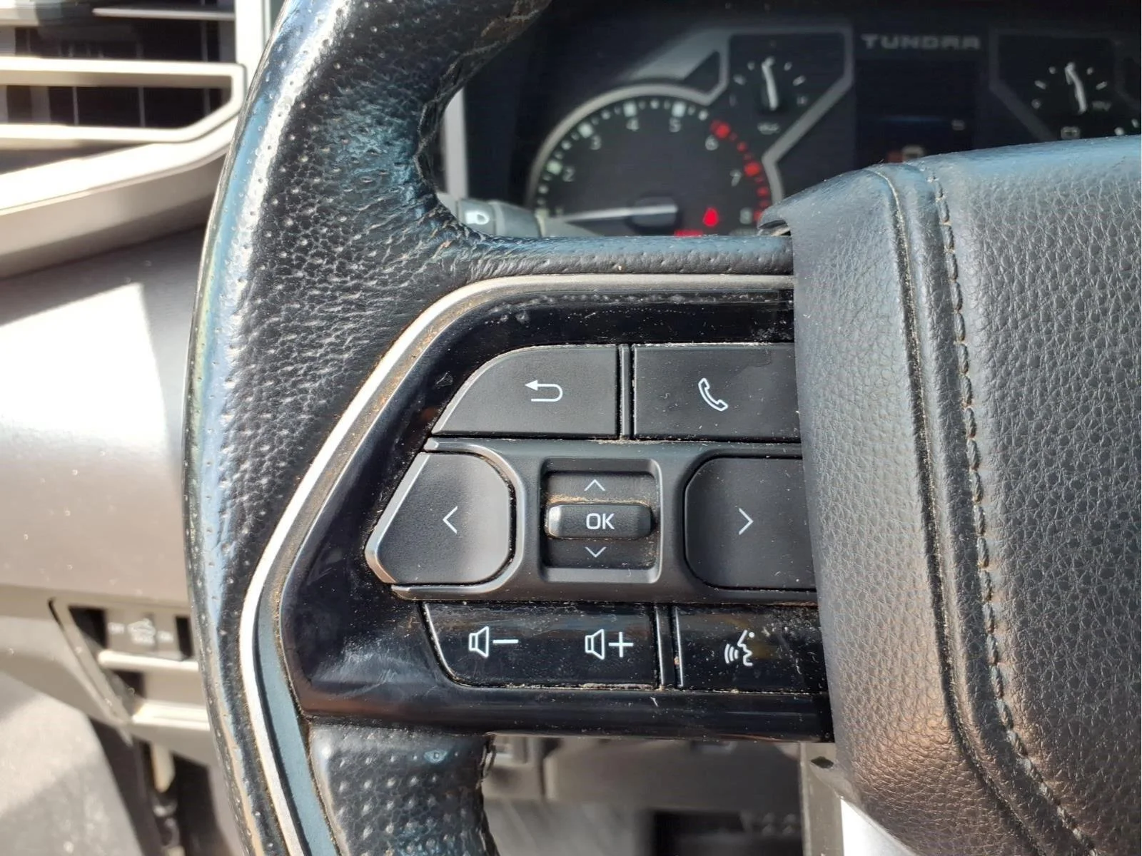 Used 2023 Magnetic Gray Metallic Toyota SR5 image 19