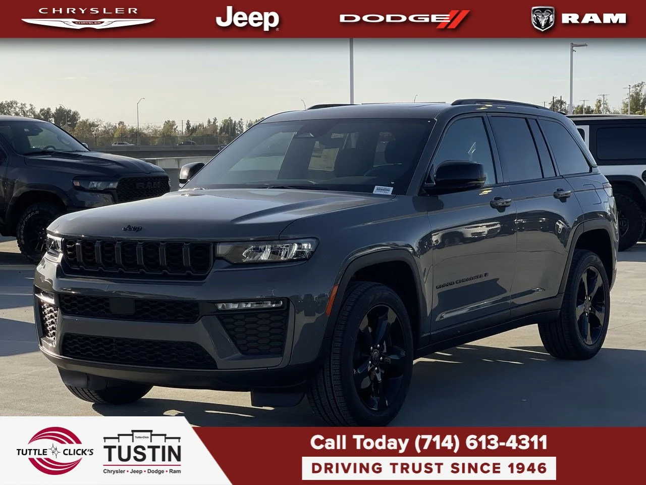 New 2027 Sting-Gray Clear-Coat Paint Jeep Limited image 9
