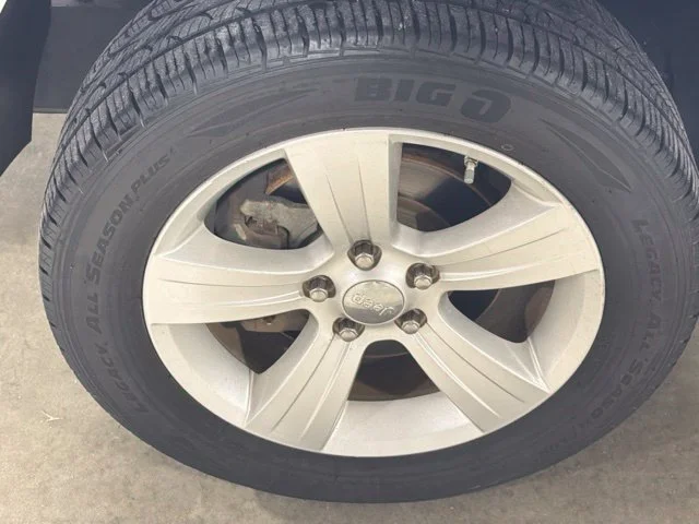 Used 2011 White Jeep Sport image 12