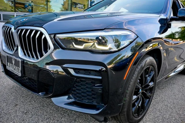 Used 2022 Black Sapphire Metallic BMW xDrive40i, M-Sport Pckge, Extra Clean, Loaded!!!! image 10