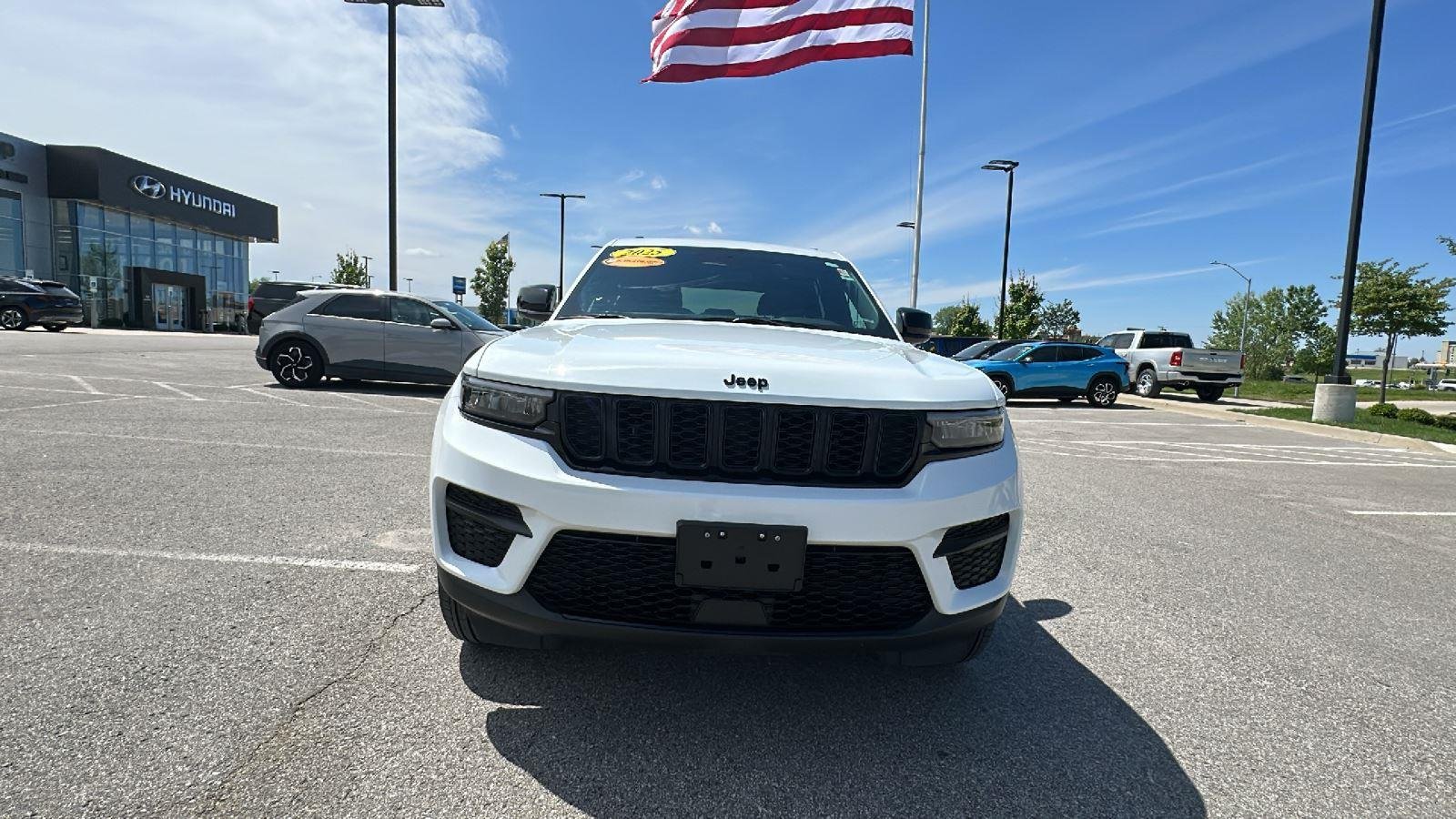 Used 2025 Bright White Clearcoat Jeep Altitude image 6
