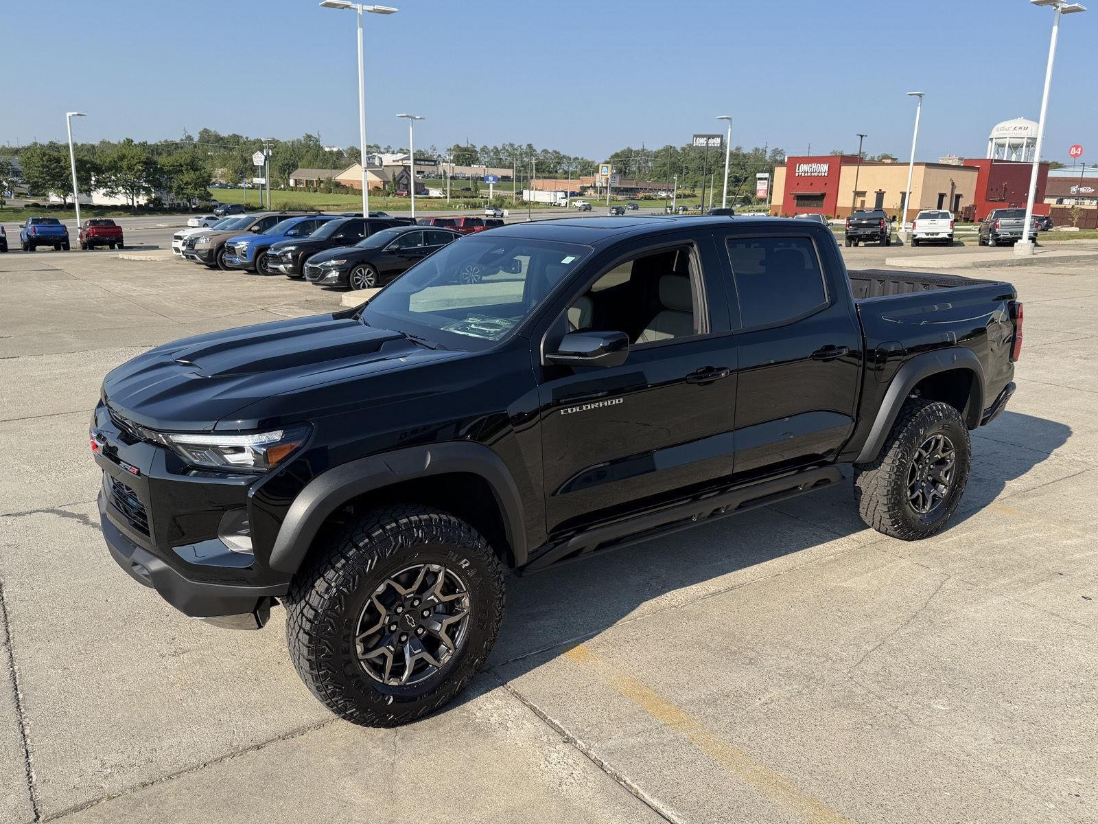 2026 Chevrolet Colorado ZR2 - Photo 34