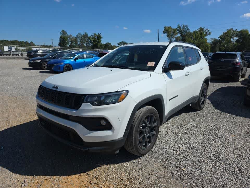Used 2025 Bright White Clearcoat Jeep Latitude image 2