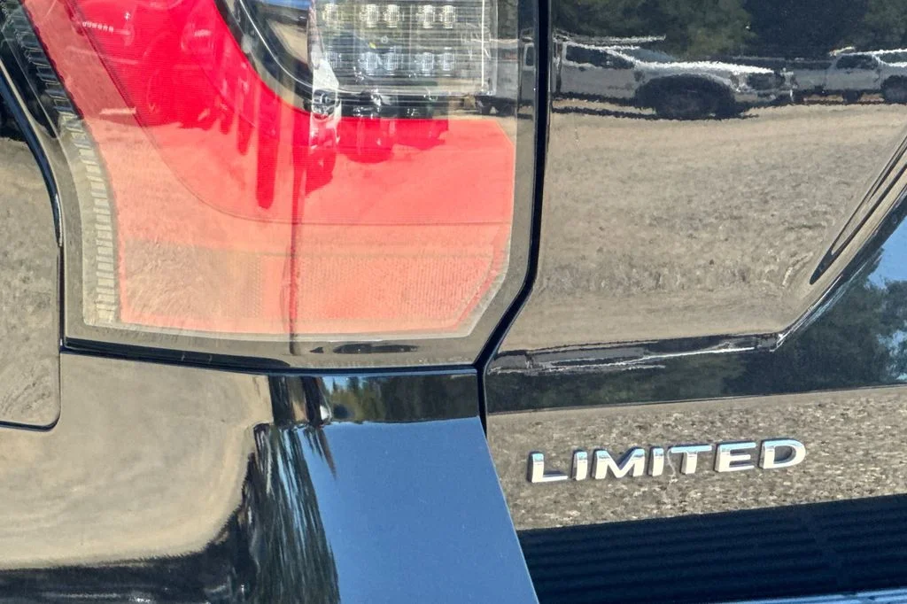 Used 2019 Black Ford Limited image 8