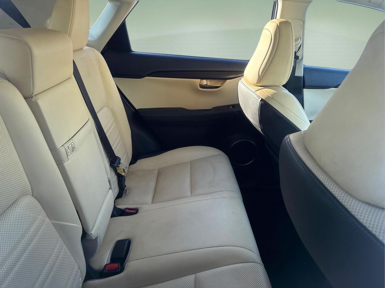 Used 2018 Eminent White Pearl Lexus Base image 18