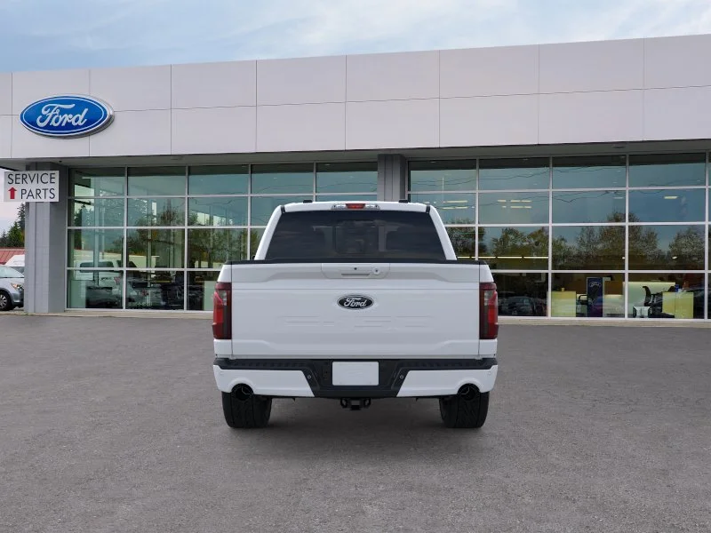 New 2025 Oxford White Ford XLT image 5