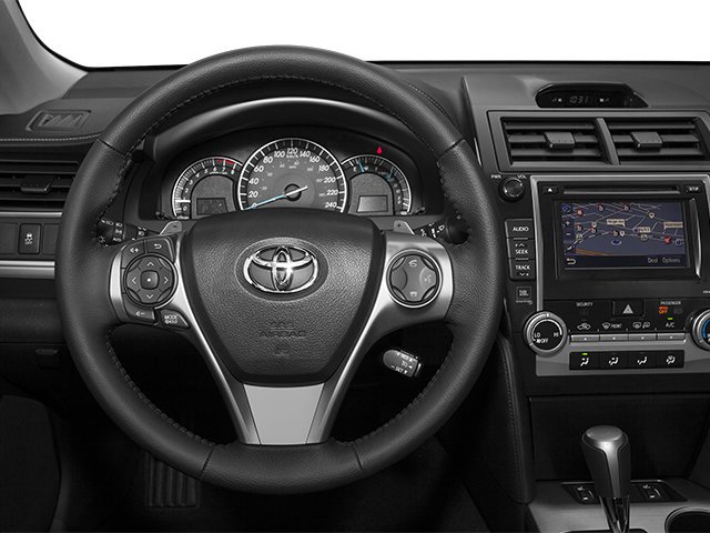 Used 2014 Classic Silver Metallic Toyota SE image 6