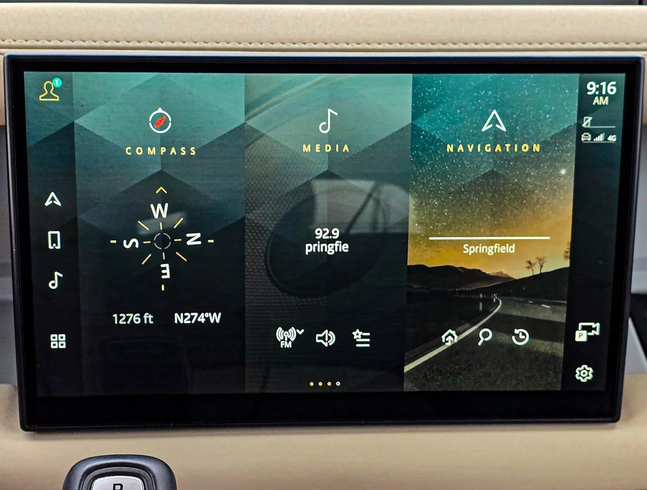 Used 2023 Gondwana Stone Land Rover S image 19
