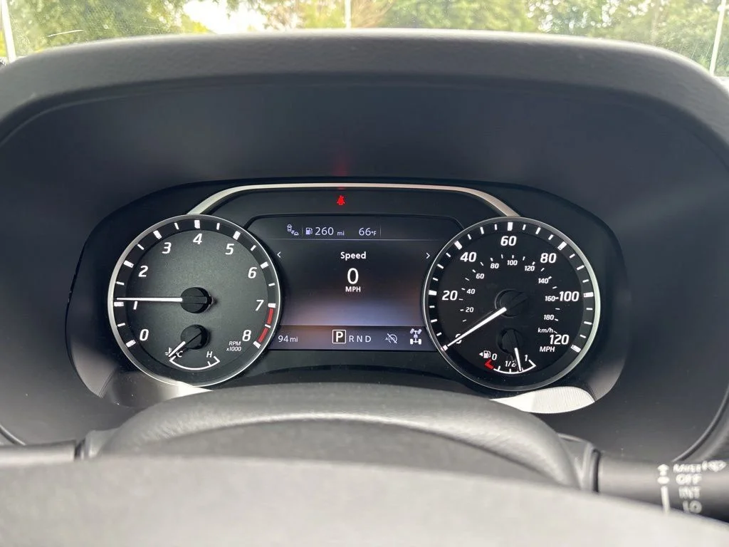 2025 Nissan Frontier SV - Photo 11