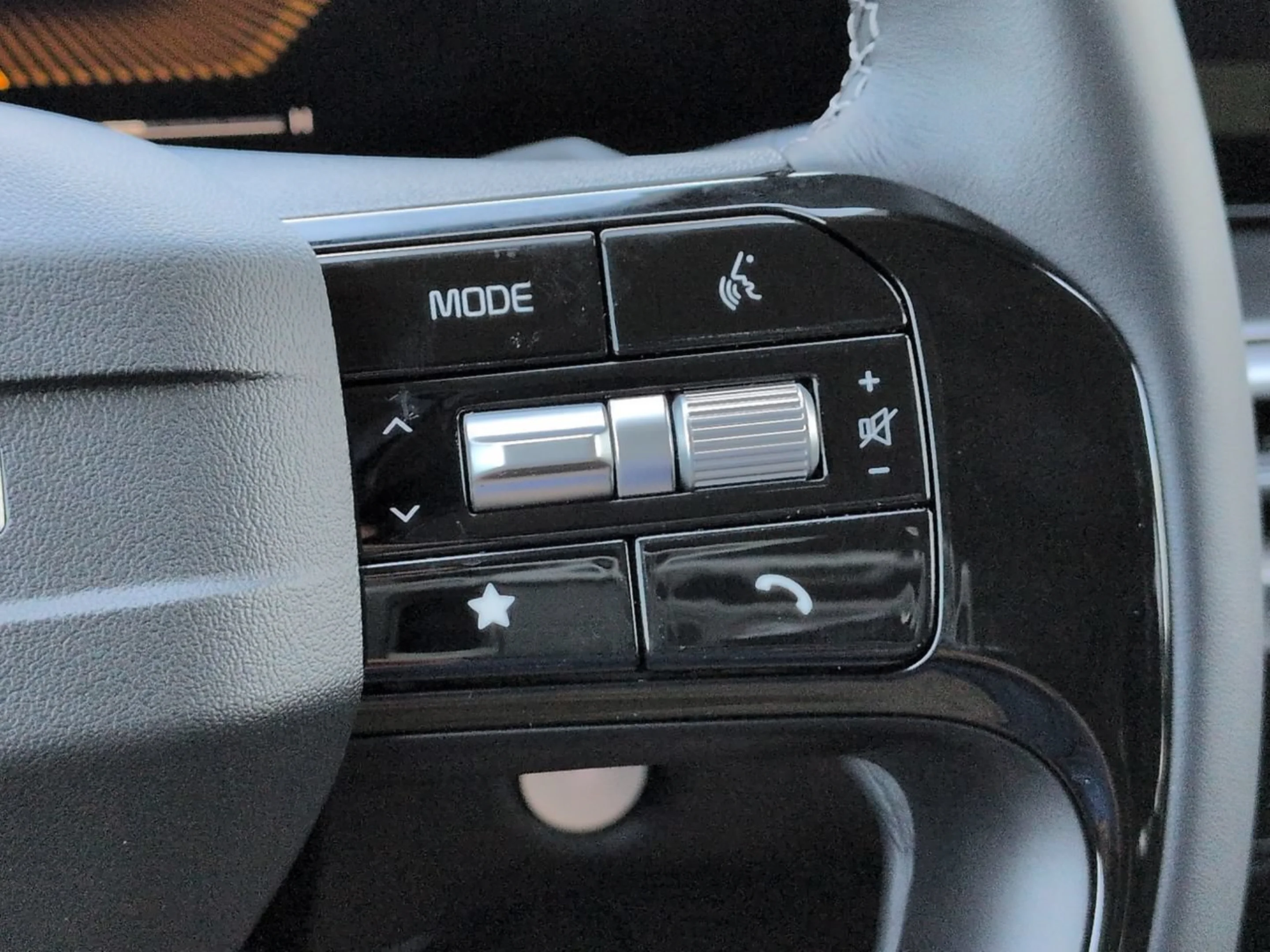New 2026 Ivory Silver Kia LX image 40