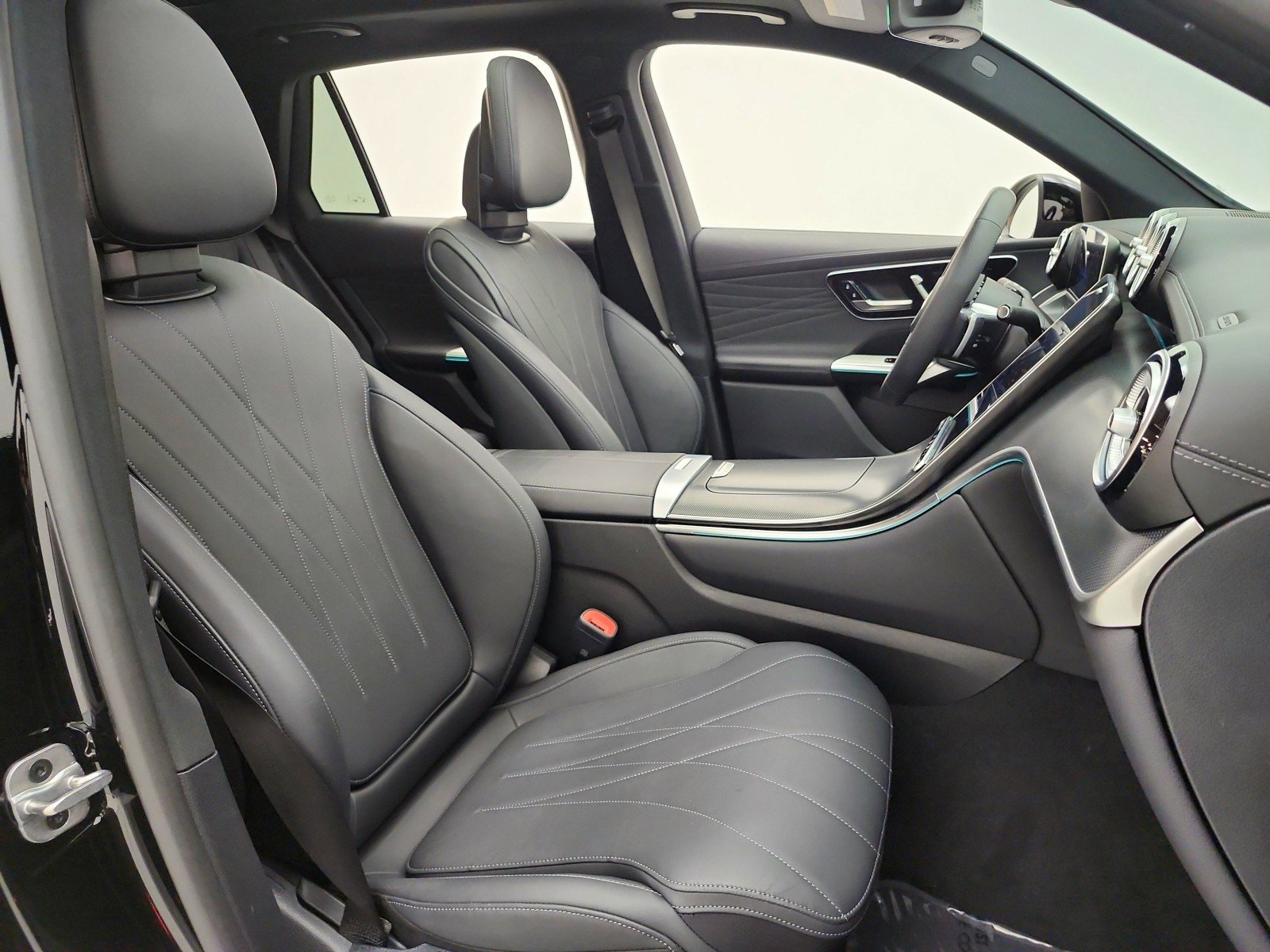 Used 2023 Black Mercedes-Benz GLC 300 SUV image 20