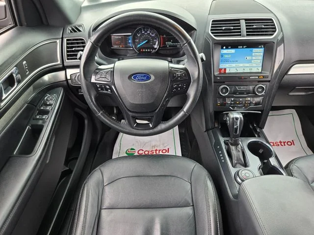 Used 2018 Red Ford XLT image 13