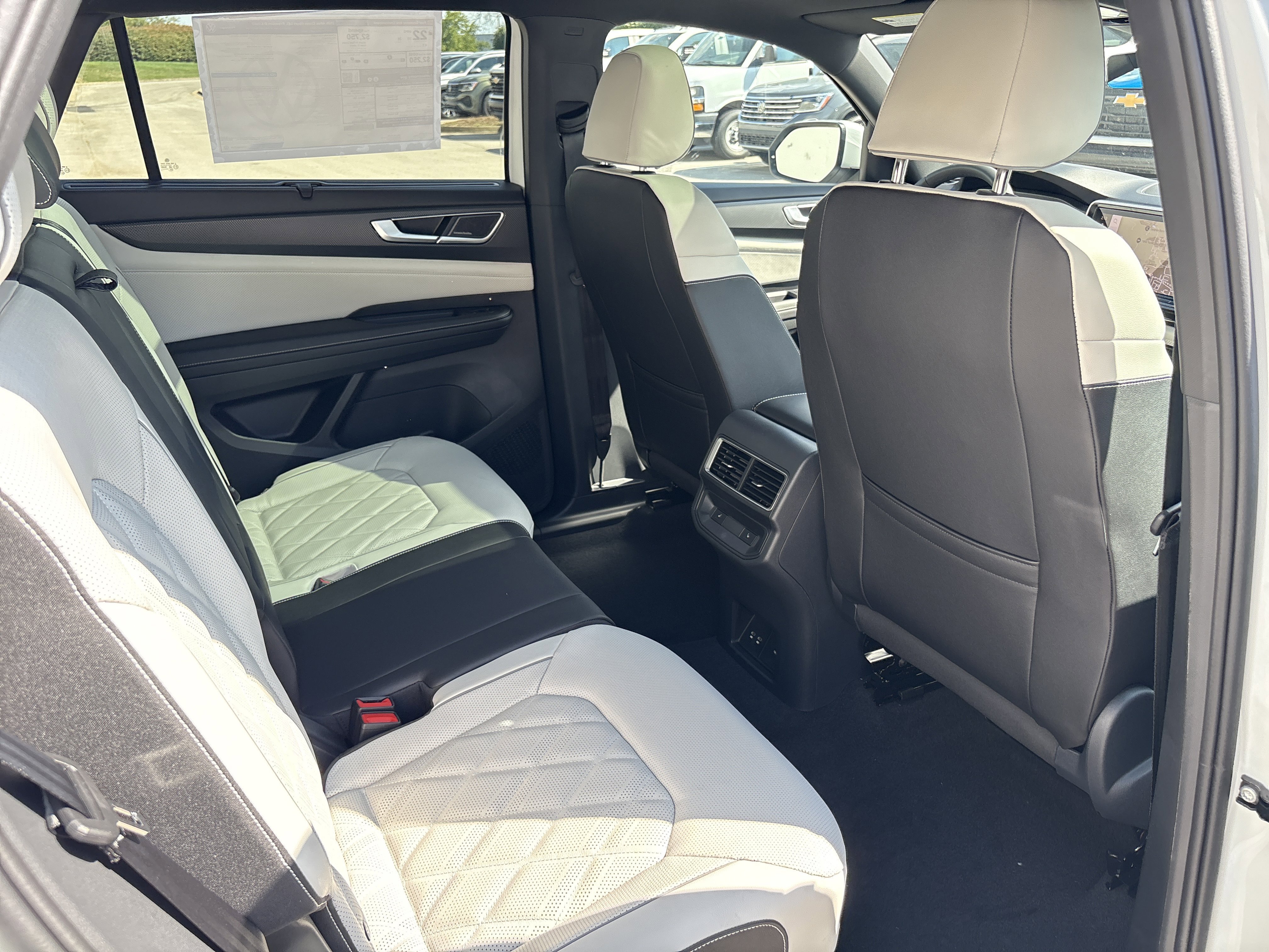 2026 Volkswagen Atlas Cross Sport SEL Premium R-LINE - Photo 26