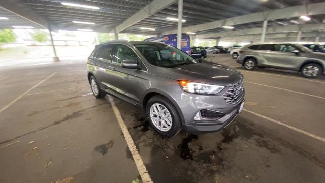 Used 2022 Gray Ford SEL image 3