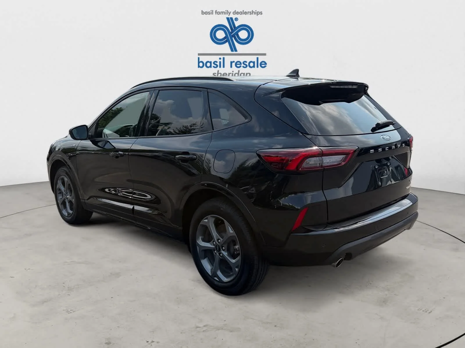 Used 2024 Agate Black Ford ST-Line image 4