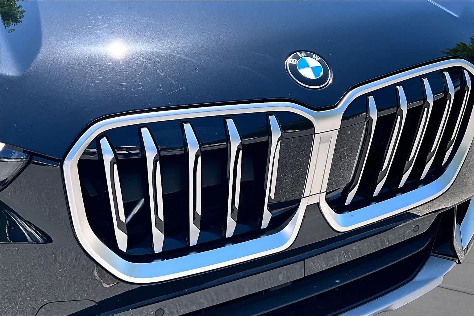 Certified Used 2025 Black Sapphire Metallic BMW xDrive28i image 32