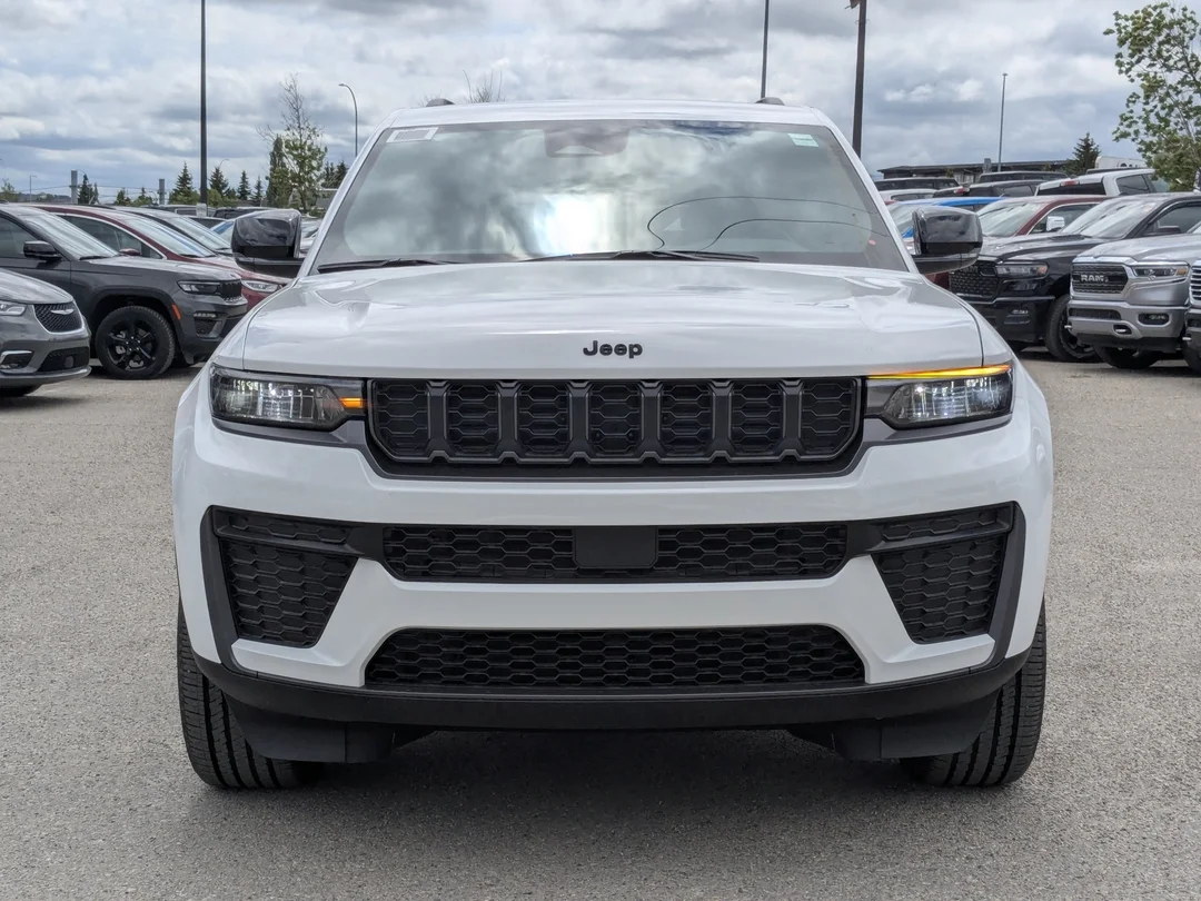 New 2026 White Jeep Altitude - - 4x4 - 20 Gloss Black Wheels - Remote Start - Capri Leatherette & More! image 3