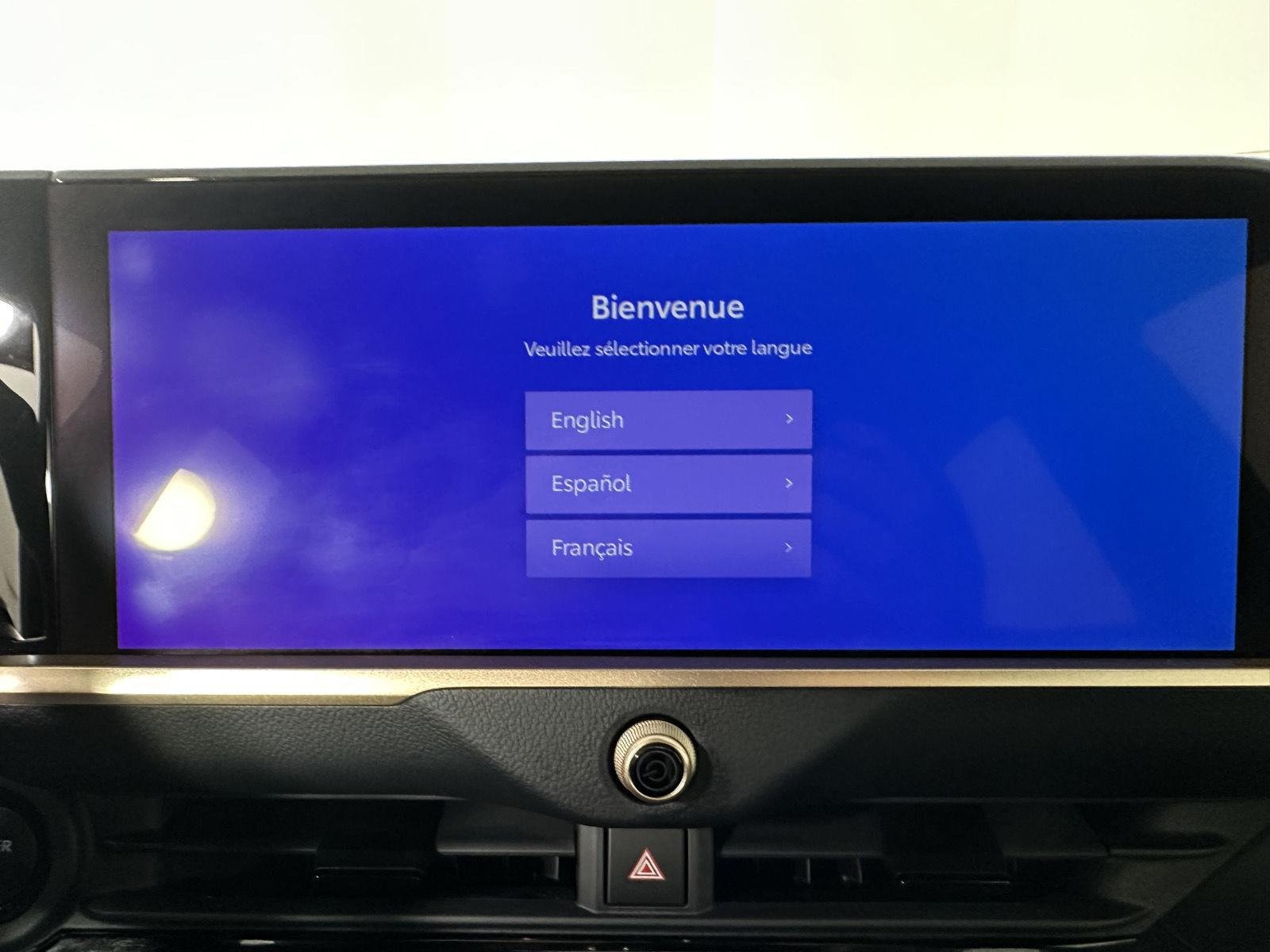 Used 2023 Oxygen White Toyota XLE image 18